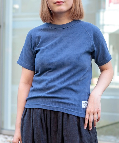 OMNIGOD（オムニゴッド）の「[OMNIGOD womens / オムニゴッド] KLフライス ラグランショートスリーブTシャツ（Tシャツ/カットソー・レディース・ブラック/ホワイト/シルバー/コバルトブルー・3/2）」の3枚目の写真