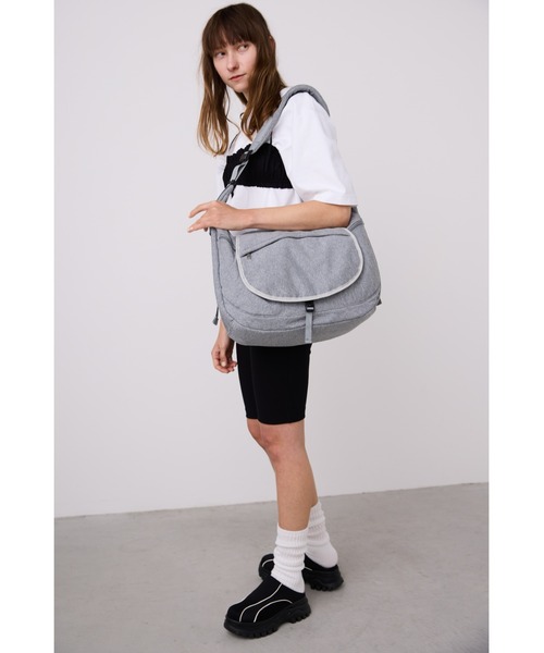 un/neu（アンノイ）の「裏毛ボディバッグ / スウェットショルダー バッグ  / A4対応 / PC（14inch）収納可能（ショルダーバッグ・レディース・グレー/グレイッシュベージュ/ブラック・FREE）」の13枚目の写真