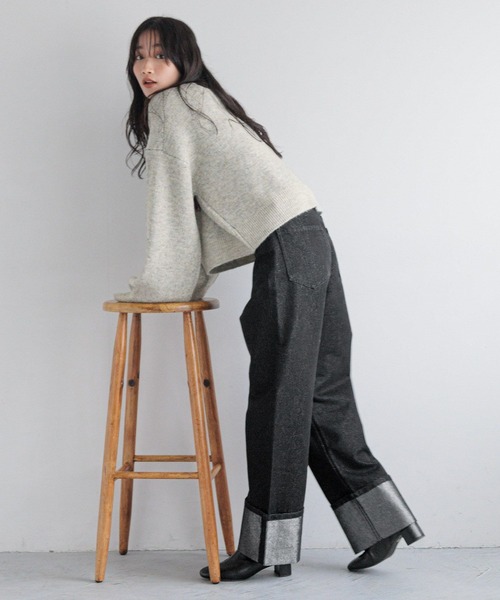 LOWRYS FARM(ローリーズファーム)の「オリカエシラメデニムパンツ 251628(デニムパンツ・レディース・ブラック/ブルー・SMALL/MEDIUM)」の4枚目の写真