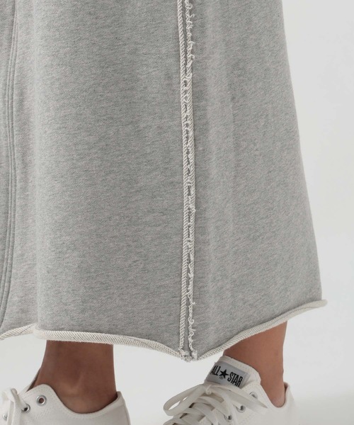 BAYFLOW（ベイフロー）の「[スリットデザインに調整可能]フロントジップスウェットスカート（スカート・レディース・オートミール/ネイビー/グレー・SMALL/MEDIUM）」の12枚目の写真