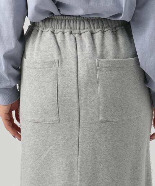BAYFLOW（ベイフロー）の「[スリットデザインに調整可能]フロントジップスウェットスカート（スカート・レディース・オートミール/ネイビー/グレー・SMALL/MEDIUM）」の13枚目の写真