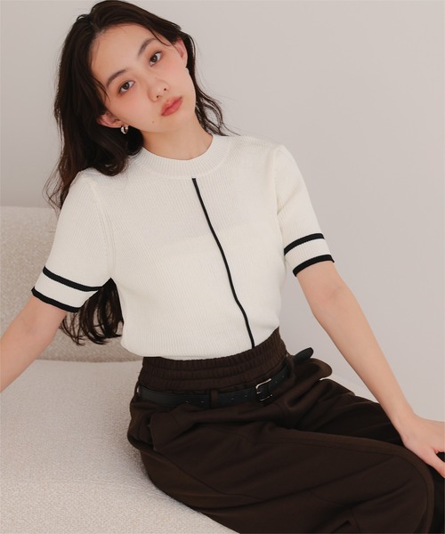 miette(ミエット)の「配色ラインリブトップス(ニット/セーター・レディース・オフホワイト/グレー/ネイビー/ライトベージュ・FREE)」の2枚目の写真