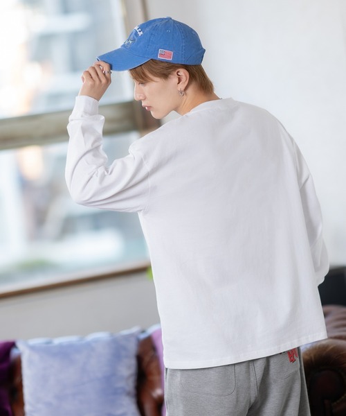 SIDEWAY STANCE（サイドウェイスタンス）の「【SIDEWAY STANCE】ボックスロゴ プリント ロンT（Tシャツ/カットソー・メンズ・ブラック/サックスブルー/ホワイト/ホワイト系/ブラック系/パープル系/ブラック系1/ホワイト系1/ライトグレー系1・MEDIUM/X-LARGE/LARGE/SMALL）」の21枚目の写真