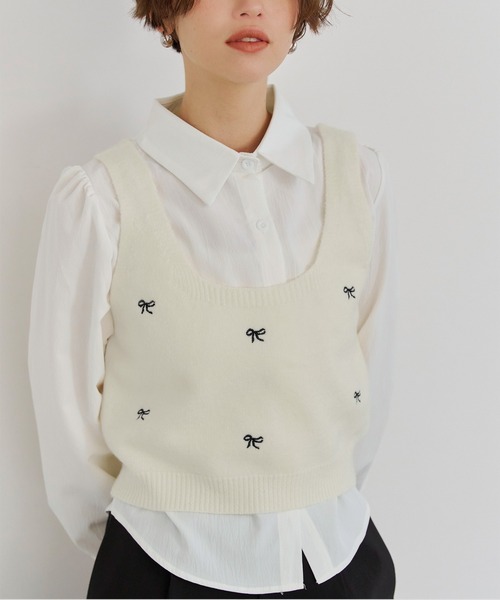 titivate（ティティベイト）の「リボン刺繍ベストセットブラウス（シャツ/ブラウス・レディース・グレー/ベージュ/アイボリー・FREE）」の5枚目の写真