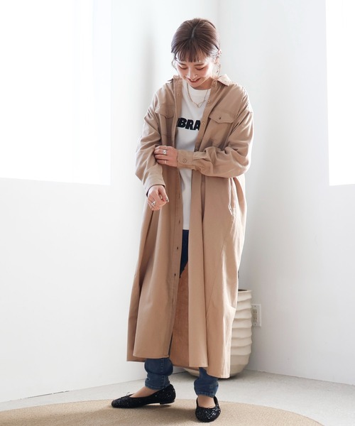 AMERICAN HOLIC（アメリカンホリック）の「Wポケットシャツワンピース（ワンピース・レディース・カーキ/ライトインディゴブルー/ベージュ・M/L）」の4枚目の写真