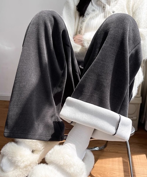 MILAE(ミレ)の「裏起毛ハイウエストタックワイドパンツ(その他パンツ・レディース・ブラウン/オフホワイト/ブラック/ダークグレー・M/L)」の3枚目の写真