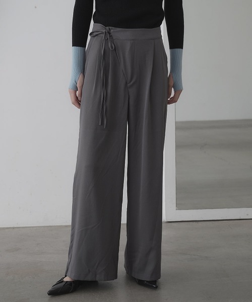 Clum(クルム)の「2tuck wide slacks pants / 2タックワイドスラックスパンツ(スラックス・レディース・ブラック/グレー・SMALL/MEDIUM)」の15枚目の写真