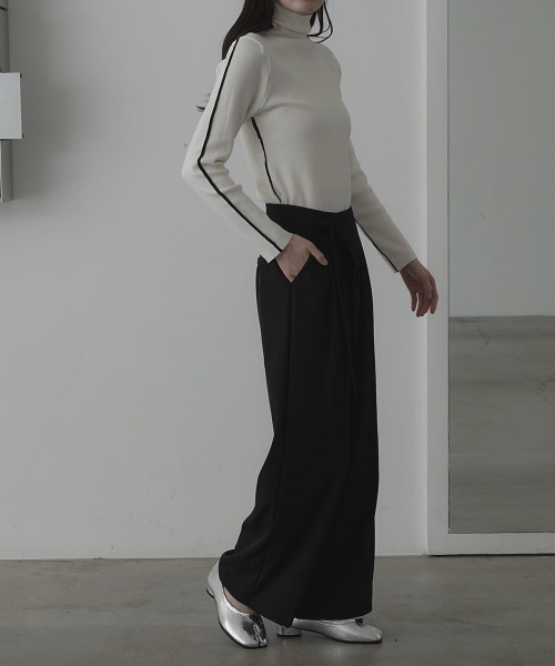 Clum(クルム)の「2tuck wide slacks pants / 2タックワイドスラックスパンツ(スラックス・レディース・ブラック/グレー・SMALL/MEDIUM)」の13枚目の写真