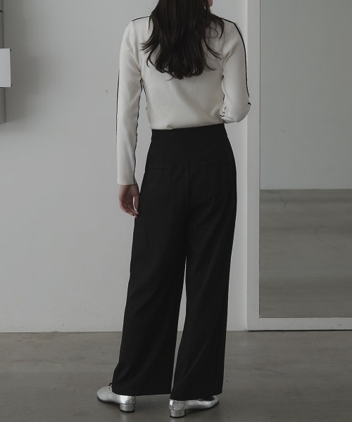 Clum(クルム)の「2tuck wide slacks pants / 2タックワイドスラックスパンツ(スラックス・レディース・ブラック/グレー・SMALL/MEDIUM)」の14枚目の写真