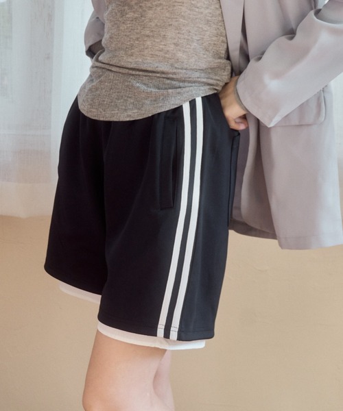 Birthday room（バースデイルーム）の「レイヤードサイドラインハーフパンツ/layerd side half pants（その他パンツ・レディース・オフホワイト/ネイビー・FREE）」の2枚目の写真