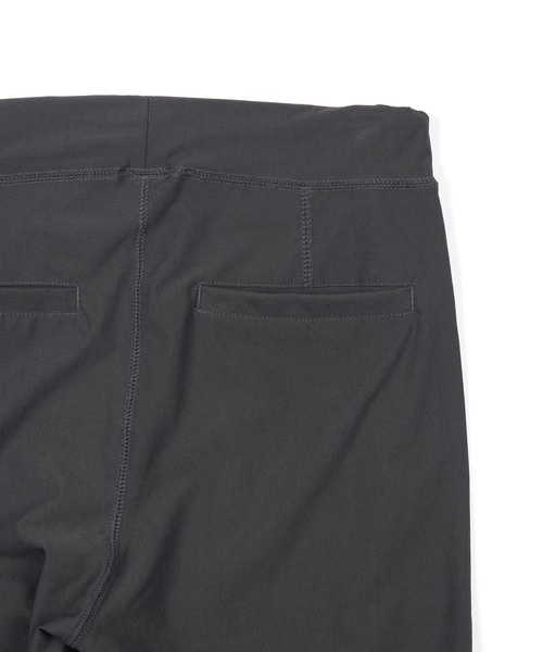 LANVIN en Bleu(ランバンオンブルー)の「ライトポンチ素材 ストレッチ スキニーパンツ(その他パンツ・メンズ・ブラック/チャコールグレー・46/48/50/52)」の8枚目の写真