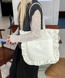 leune（ルネ）の「フリルトートバッグ/ナイロンバッグ（トートバッグ）」