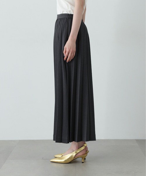 N.（N. Natural Beauty Basic）（エヌエヌナチュラルビューティーベーシック）の「ロングプリーツスカート（スカート・レディース・チャコールグレー/ベージュ・MEDIUM/SMALL）」の16枚目の写真