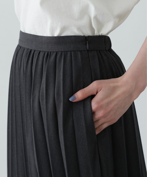 N.（N. Natural Beauty Basic）（エヌエヌナチュラルビューティーベーシック）の「ロングプリーツスカート（スカート・レディース・チャコールグレー/ベージュ・MEDIUM/SMALL）」の19枚目の写真