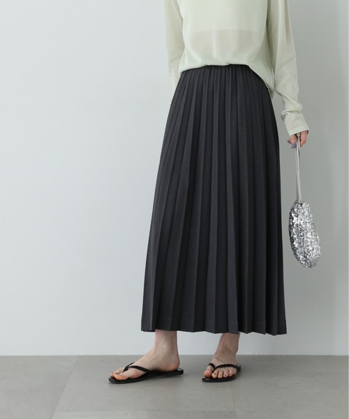N.（N. Natural Beauty Basic）（エヌエヌナチュラルビューティーベーシック）の「ロングプリーツスカート（スカート・レディース・チャコールグレー/ベージュ・MEDIUM/SMALL）」の14枚目の写真