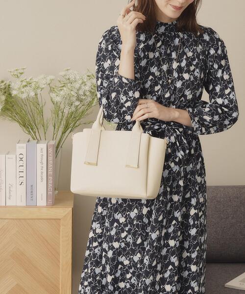 ITS'DEMO（イッツデモ）の「かるバッグ2WAYトート（トートバッグ・レディース・ブルー/ナチュラル/ブラック/アイボリー・00）」の2枚目の写真