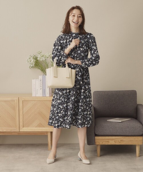 ITS'DEMO（イッツデモ）の「かるバッグ2WAYトート（トートバッグ・レディース・ブルー/ナチュラル/ブラック/アイボリー・00）」の6枚目の写真