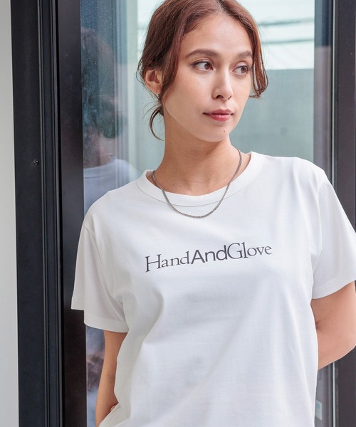 HEREIAM(ヘレイアム)の「【HEREIAM】HandAndGlove TEE(Tシャツ/カットソー・レディース・ホワイト/ライトブルー/ブラック・FREE)」の1枚目の写真