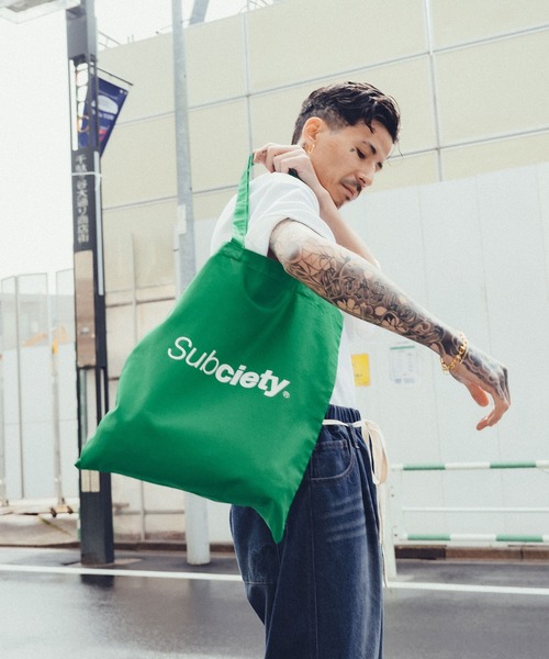 Subciety（サブサエティ）の「Essential tote bag（トートバッグ・メンズ・ホワイト/グリーン/バーガンディー/ブラック/ブルー・FREE）」の20枚目の写真