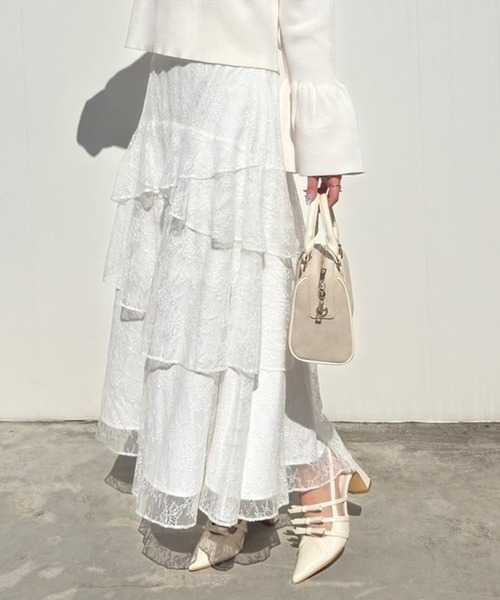 one after another NICE CLAUP(ワンアフターアナザーナイスクラップ)の「【サイズ展開あり】ティアードロングスカート(スカート・レディース・オフホワイト/ブラック/ホワイト系その他/サックスブルー系・SMALL/MEDIUM)」の2枚目の写真