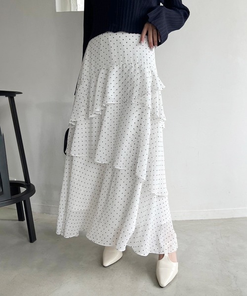 one after another NICE CLAUP(ワンアフターアナザーナイスクラップ)の「【サイズ展開あり】ティアードロングスカート(スカート・レディース・オフホワイト/ブラック/ホワイト系その他/サックスブルー系・SMALL/MEDIUM)」の19枚目の写真