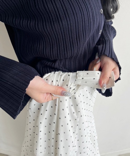 one after another NICE CLAUP(ワンアフターアナザーナイスクラップ)の「【サイズ展開あり】ティアードロングスカート(スカート・レディース・オフホワイト/ブラック/ホワイト系その他/サックスブルー系・SMALL/MEDIUM)」の21枚目の写真