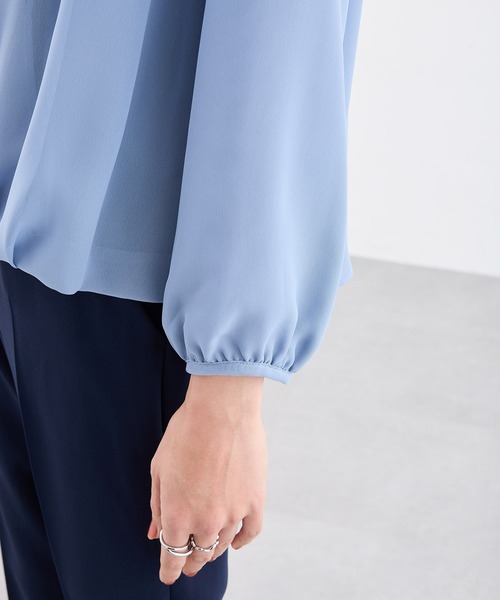 A/C DESIGN BY ALPHA CUBIC（エーシーデザインバイアルファキュービック）の「カシュクールカットソーブラウス（Tシャツ/カットソー・レディース・サックスブルー/ブラック/オフホワイト・M/L）」の12枚目の写真