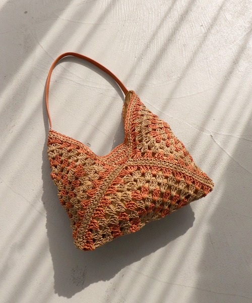 T・S・L（ティーエスエル）の「ペーパー配色クロシェワンショルダーバッグ（かごバッグ・レディース・ベージュ/オレンジ/ブラック・FREE）」の3枚目の写真