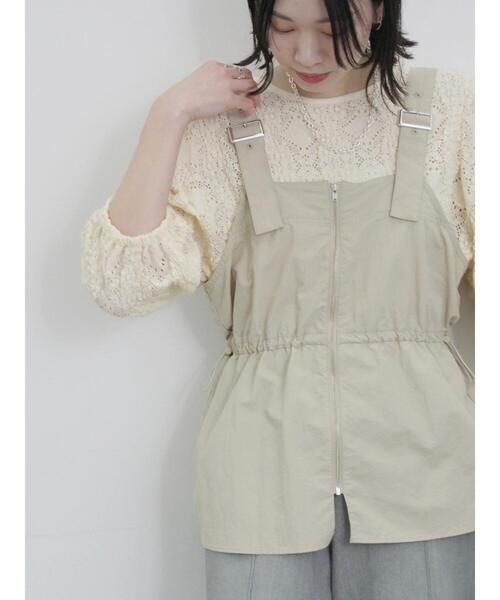 Samansa Mos2 blue（サマンサモスモスブルー）の「フロントジップドロストビスチェ（シャツ/ブラウス・レディース・ベージュ/ブラック/グレー・F）」の16枚目の写真