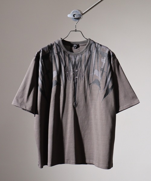 RE730（アールイーセブンサーティー）の「Psychedelic Print Short Sleeve T-Shirt / サイケデリックなプリント半袖Tシャツ unisex（Tシャツ/カットソー・メンズ・ブラック×ピンク/ブラック×ブルー/ブラック×ホワイト/チャコール・M/L）」の9枚目の写真