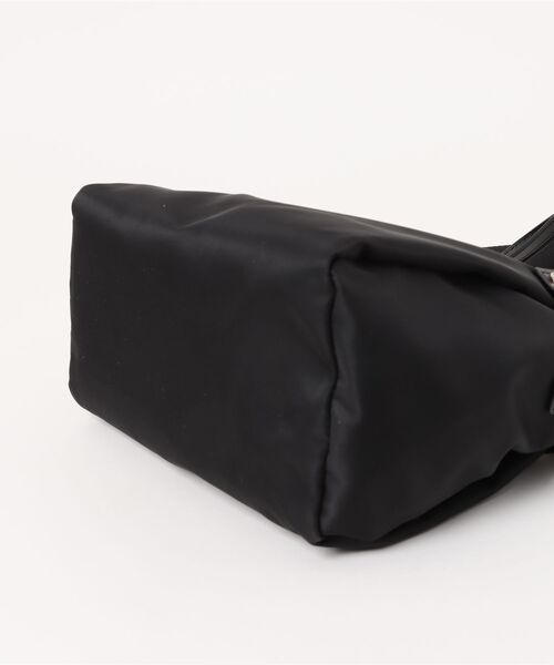 LA BAGAGERIE(ラバガジェリー)の「【撥水ナイロン】ベーシック2WAYミニトート(トートバッグ・レディース・レッド/ネイビー/ブラック/グレイッシュベージュ・FREE)」の6枚目の写真