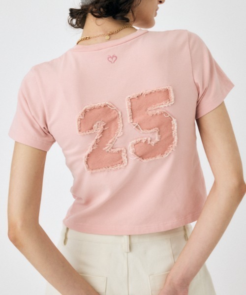 MOUSSY（マウジー）の「PATCH DENIM 25TH Tシャツ（Tシャツ/カットソー・レディース・グレー/ピンク/ブラック/ホワイト・FREE）」の4枚目の写真