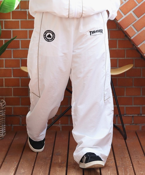 THRASHER(スラッシャー)の「THRASHER ナイロンタスラン裏メッシュパイピングパンツ(その他パンツ・メンズ・ブラック×ブルー/ホワイト系その他・MEDIUM/X-LARGE/LARGE)」の3枚目の写真