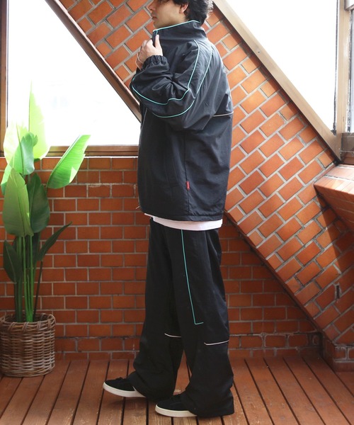 THRASHER(スラッシャー)の「THRASHER ナイロンタスラン裏メッシュパイピングパンツ(その他パンツ・メンズ・ブラック×ブルー/ホワイト系その他・MEDIUM/X-LARGE/LARGE)」の14枚目の写真
