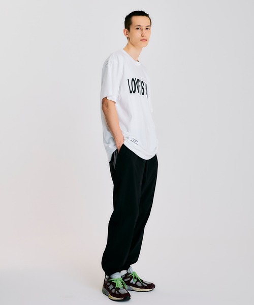 NOISE MAKER（ノイズメーカー）の「《ユニセックス》LOVE IS HARDプリントオーバーサイズTEE（Tシャツ/カットソー・メンズ・ブラック/ホワイト・XL/L/M）」の7枚目の写真