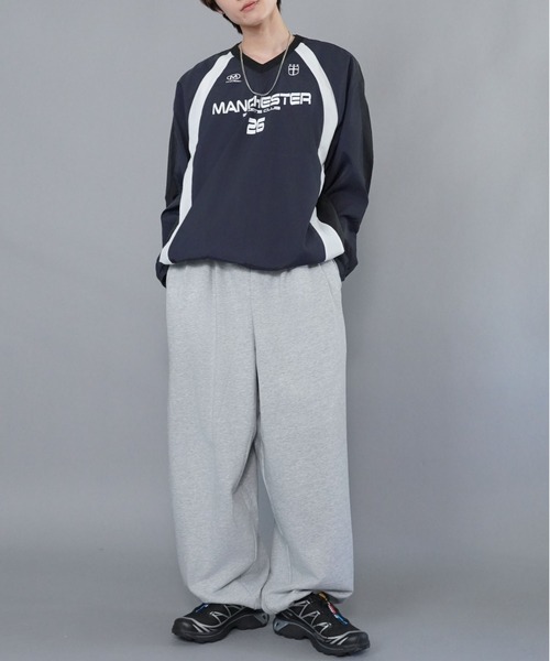 SPINNS(スピンズ)の「ボリュームワイドスウェットパンツ/ユニセックス/ドローコード付き(その他パンツ・メンズ・杢グレー/アッシュグレー/ブラック・L/M/S)」の11枚目の写真