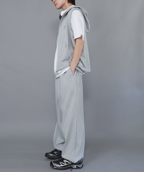 SPINNS(スピンズ)の「ボリュームワイドスウェットパンツ/ユニセックス/ドローコード付き(その他パンツ・メンズ・杢グレー/アッシュグレー/ブラック・L/M/S)」の10枚目の写真