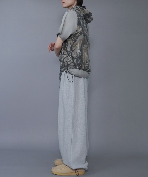 SPINNS(スピンズ)の「ボリュームワイドスウェットパンツ/ユニセックス/ドローコード付き(その他パンツ・メンズ・杢グレー/アッシュグレー/ブラック・L/M/S)」の7枚目の写真