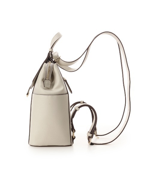 Samantha Thavasa（サマンサタバサ）の「スタイリッシュ2wayバッグ（バックパック/リュック・レディース・ブラック/グレイッシュベージュ/オフホワイト・FREE）」の5枚目の写真