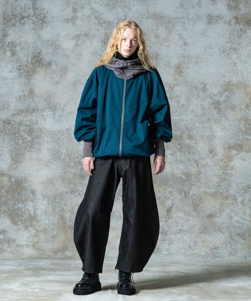 glamb（グラム）の「Drape High Neck Jacket / ドレープハイネックジャケット（ブルゾン・メンズ・ブラック/ブルー/チャコール・S/M/L）」の16枚目の写真