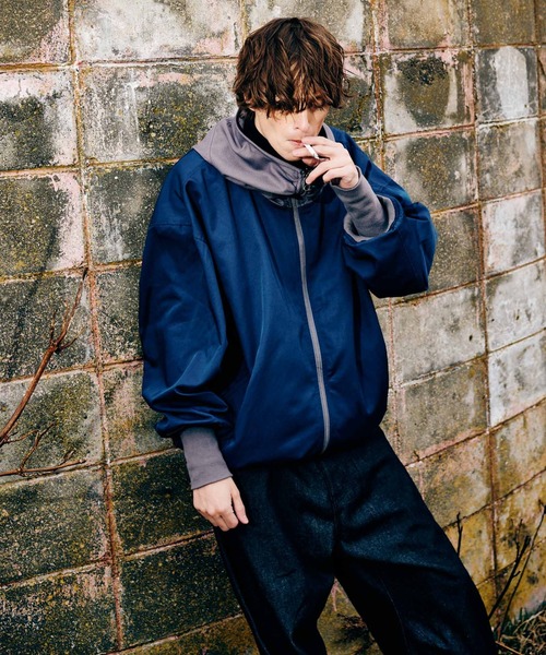 glamb（グラム）の「Drape High Neck Jacket / ドレープハイネックジャケット（ブルゾン・メンズ・ブラック/ブルー/チャコール・S/M/L）」の19枚目の写真