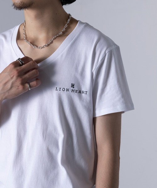 セール】【LION HEART】別注 ワンポイント刺繍 Vネック 半袖 Tシャツ