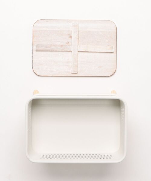 LBC(エルビーシー)の「【WEB限定】トランク ストレージテーブル(インテリア雑貨・レディース・ホワイト/シルバー系・FREE)」の6枚目の写真