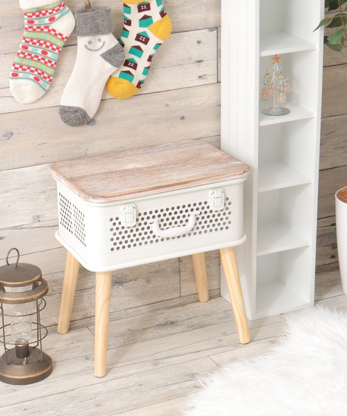 LBC(エルビーシー)の「【WEB限定】トランク ストレージテーブル(インテリア雑貨・レディース・ホワイト/シルバー系・FREE)」の1枚目の写真