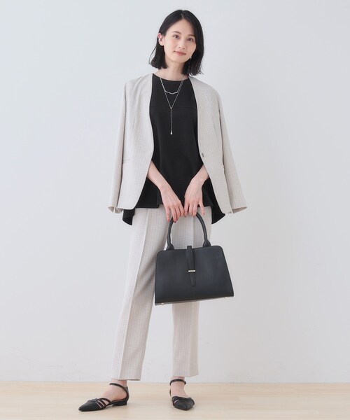 INDIVI（インディヴィ）の「【洗える／体型カバー】凹凸素材フレアデザイントップス（Tシャツ/カットソー・レディース・ブラック/ホワイト/イエロー系その他/サックスブルー/ナチュラル・05/13/34/38/15 ）」の16枚目の写真