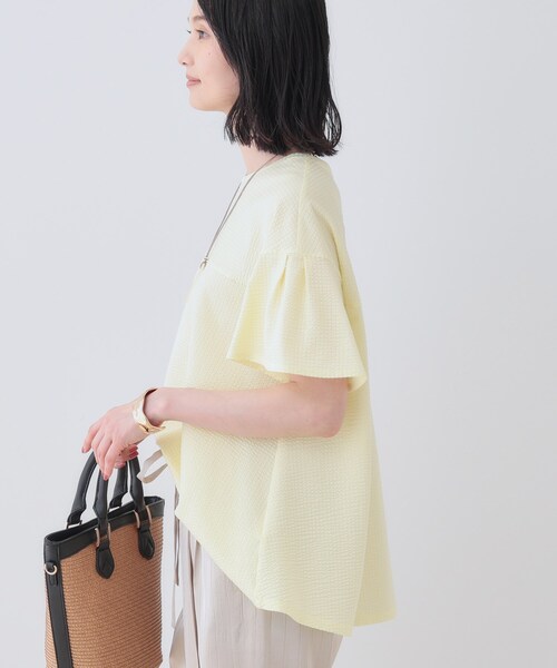 INDIVI（インディヴィ）の「【洗える／体型カバー】凹凸素材フレアデザイントップス（Tシャツ/カットソー・レディース・ブラック/ホワイト/イエロー系その他/サックスブルー/ナチュラル・05/13/34/38/15 ）」の18枚目の写真