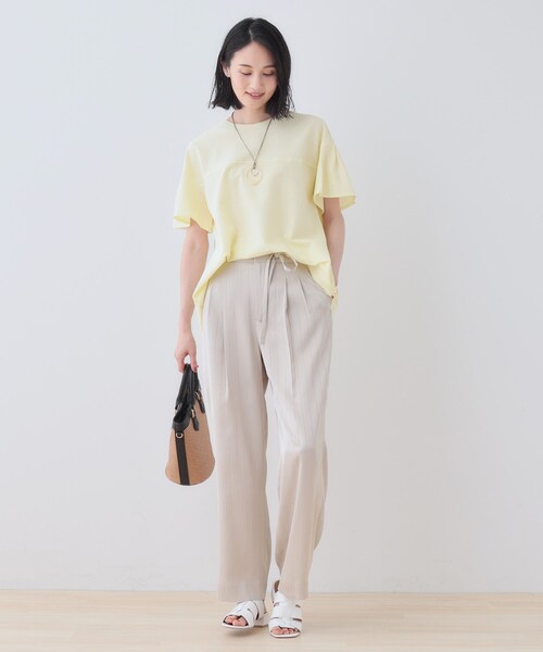 INDIVI（インディヴィ）の「【洗える／体型カバー】凹凸素材フレアデザイントップス（Tシャツ/カットソー・レディース・ブラック/ホワイト/イエロー系その他/サックスブルー/ナチュラル・05/13/34/38/15 ）」の20枚目の写真