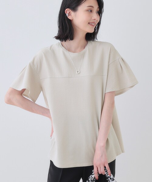 INDIVI（インディヴィ）の「【洗える／体型カバー】凹凸素材フレアデザイントップス（Tシャツ/カットソー・レディース・ブラック/ホワイト/イエロー系その他/サックスブルー/ナチュラル・05/13/34/38/15 ）」の22枚目の写真