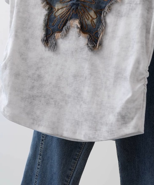 .KOM(ドットコム)の「A'GEM/9 × .kom 『.KOM/ドットケーオーエム』 /蝶ギャザーTシャツ(Tシャツ/カットソー・レディース・ホワイト/ブラック・M)」の21枚目の写真