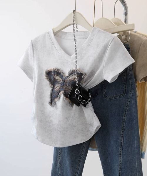 .KOM(ドットコム)の「A'GEM/9 × .kom 『.KOM/ドットケーオーエム』 /蝶ギャザーTシャツ(Tシャツ/カットソー・レディース・ホワイト/ブラック・M)」の15枚目の写真